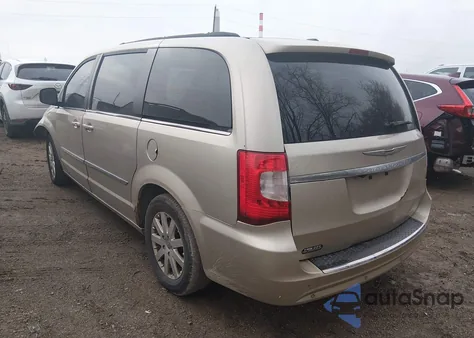 2013 Chrysler Town & Country Touring z USA, uszkodzony, nr VIN 2C4RC1BG9DR648995